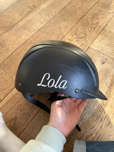 Casque Fouganza noire avec inscription