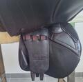 Selle CWD 17' SE02 quartiers 2L + étrivières CWD + housse CWD