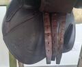 Selle CWD 17' SE02 quartiers 2L + étrivières CWD + housse CWD