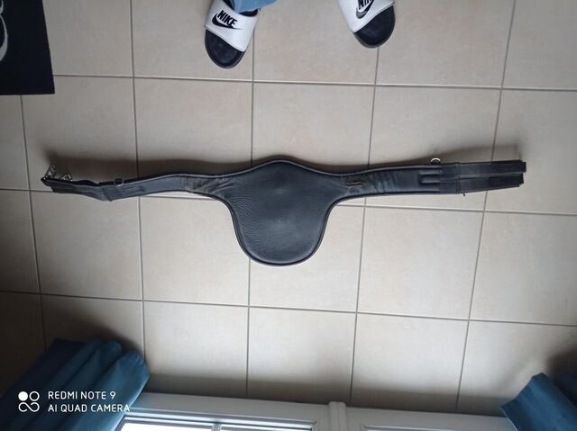 BAVETTE EN CUIR NOIR