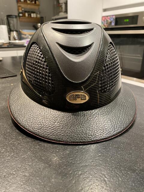 Casque GPA First Lady Carbone Visière rouge