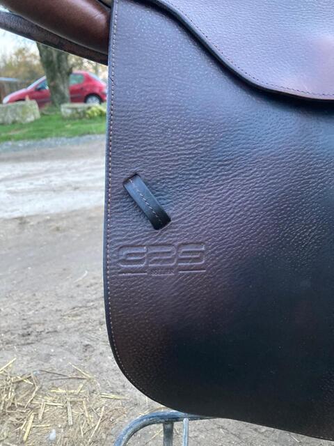 selle en cuir marron