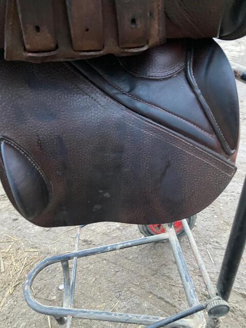 selle en cuir marron