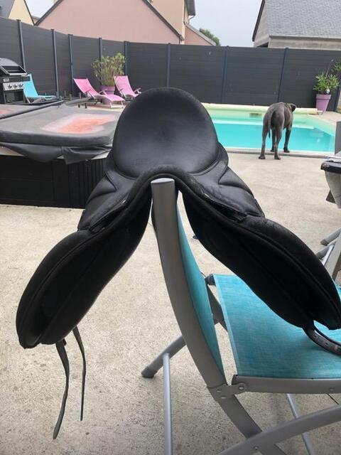 Selle de dressage