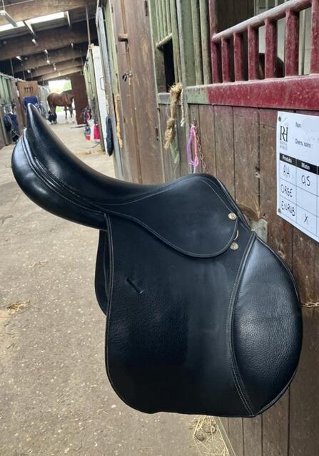 Selle noir mixte barry T de T