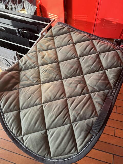 Tapis ana scarpati vert kaki