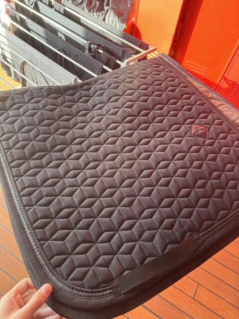 Tapis Kentucky de dressage noir avec liséré à paillettes