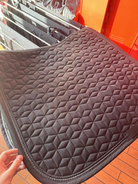 Tapis Kentucky de dressage noir avec liséré à paillettes