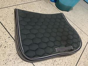 Tapis de selle equitheme gris