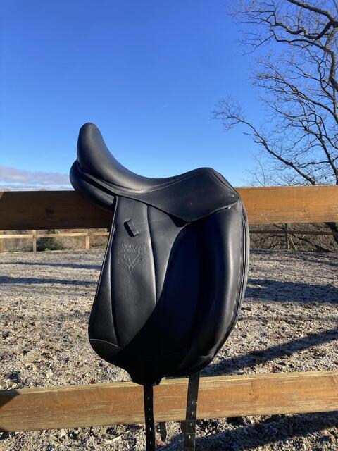 Selle de dressage