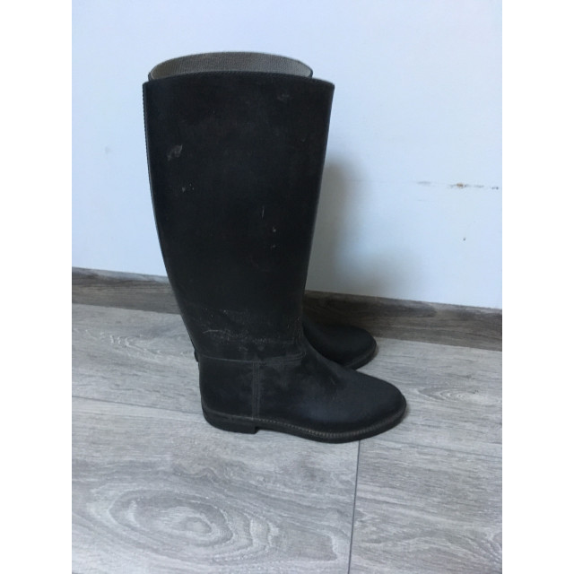 Bottes noires en 33