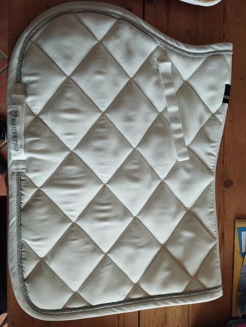Tapis blanc
