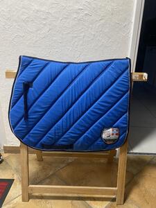Tapis de selle bleu