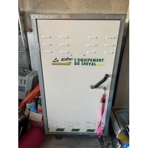 Armoire de sellerie en acier