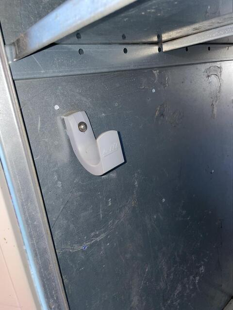 Armoire de sellerie en acier