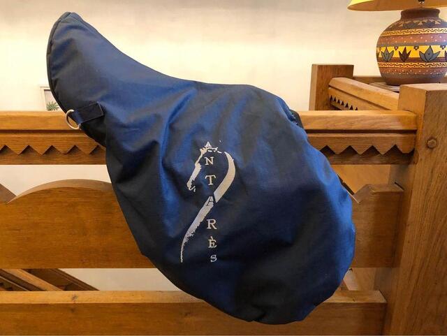 selle ANTARES modèle CROSS