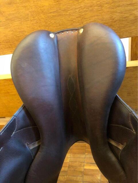 selle ANTARES modèle CROSS