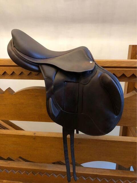 selle ANTARES modèle CROSS