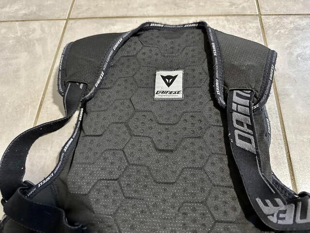 Gilet de protection dorsale Dainese taille M enfant