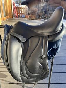 Selle de dressage Antares 17,5