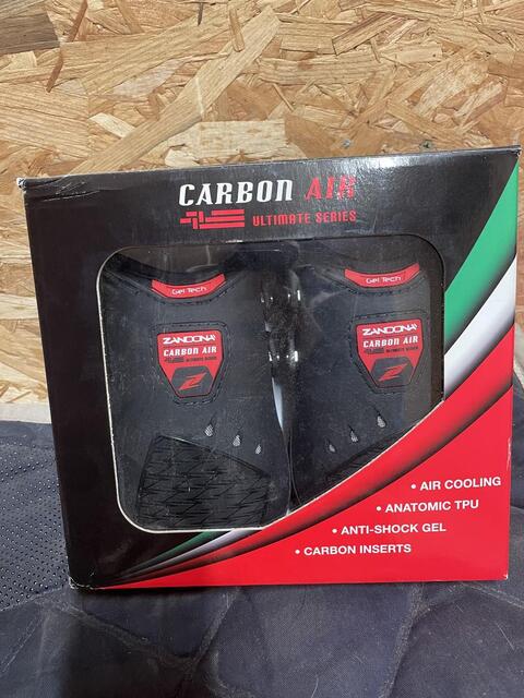 Protège boulet Carbon air velcro