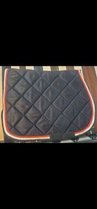 Tapis satiné noir avec 4 cordes rouge & blanc