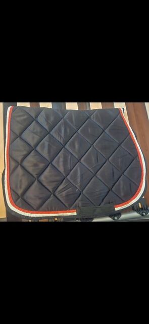Tapis satiné noir avec 4 cordes rouge & blanc