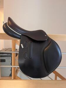 Selle obstacle 2023 semi-creuse 17,5 GBS