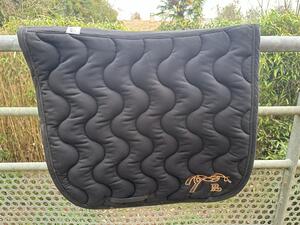 Tapis + bonnet Penelope noir