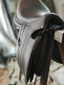 Selle BUTET 17.5" refaite à neuf (facture à l'appui)