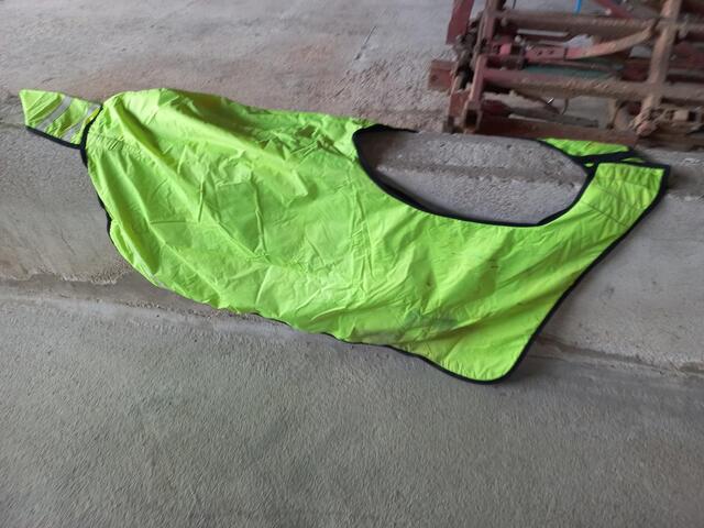 Couvre reins fluo