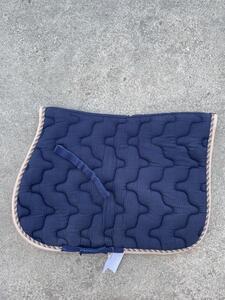 Tapis bleu marine