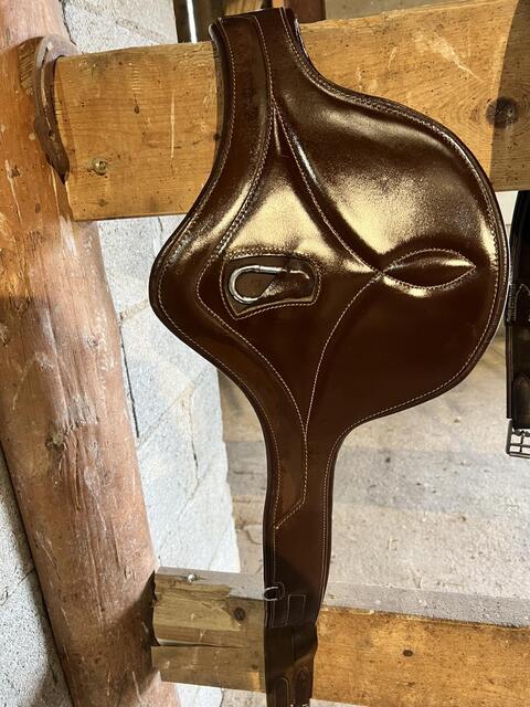 Selle Meyer 17.5 pouces en très bon état
