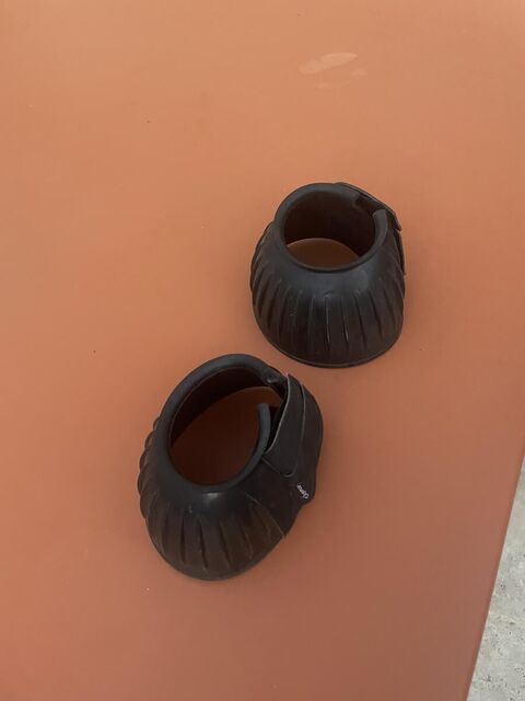 Cloches noires