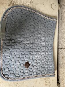 Tapis kentucky velvet bleu