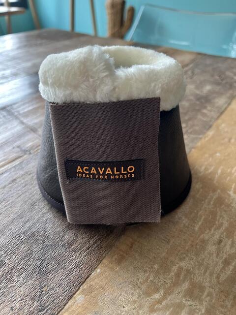 Cloches cuir ACAVALLO neuves avec étiquette