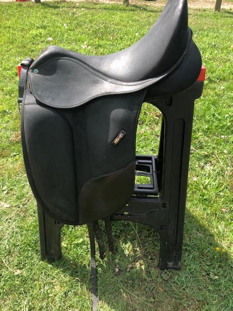 selle de dressage Wintec 17 "