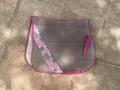 tapis rose et taupe