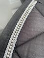 Tapis coupé noir avec strass
