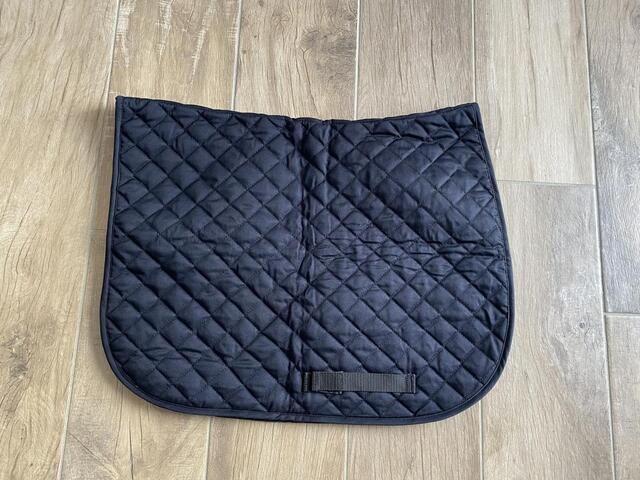 Tapis fouganza noir