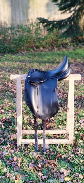 Selle de dressage equipe Emporio 17 pouces