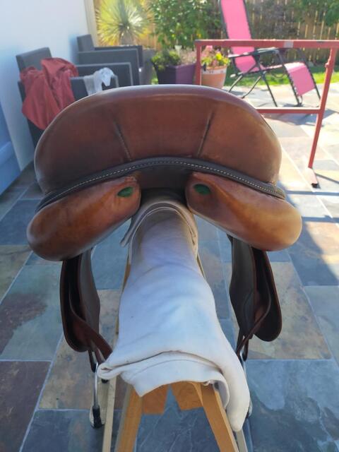 Selle de saut Devoucoux