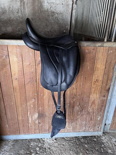 Selle dressage Antares Concept 18’
