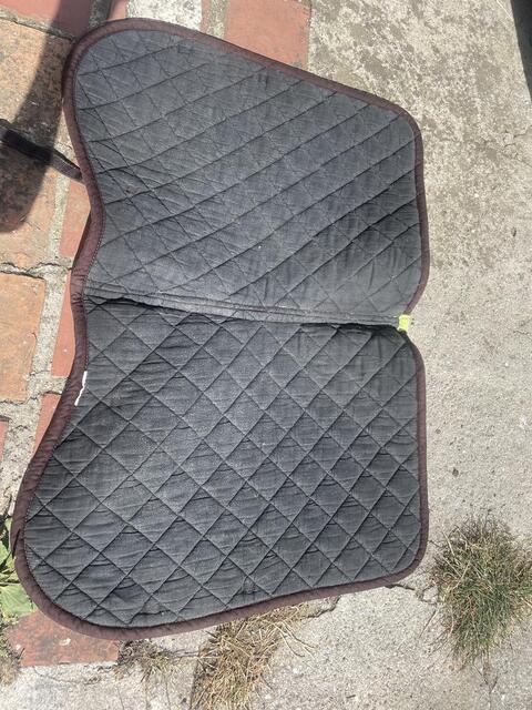 Tapis de selle vert pomme Lamicell