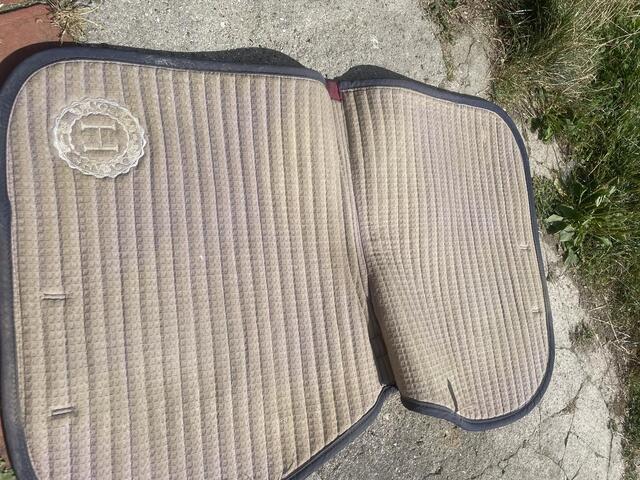Tapis de Selle Harcour Karembar bordeaux