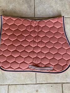 Tapis de selle rose et bleu marine