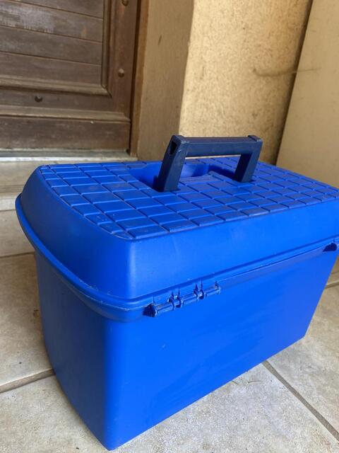 Boite de pansage bleu