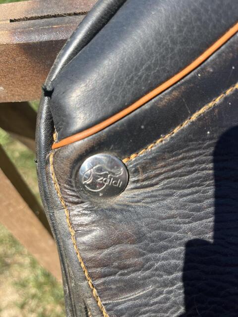 Selle de dressage zaldi
