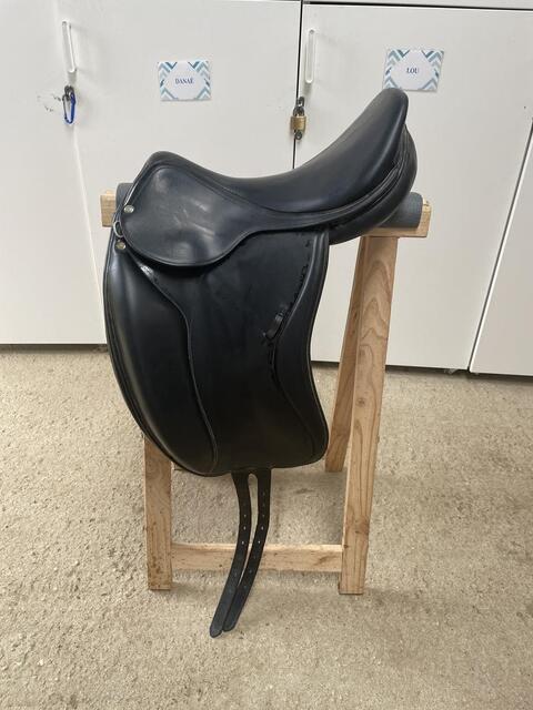 Selle de dressage