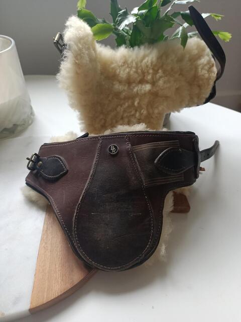 Protège boulets en cuir et mouton véritable